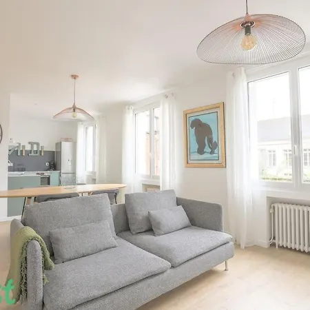 Apartamento Romy's Rooms, Charming T3 Center