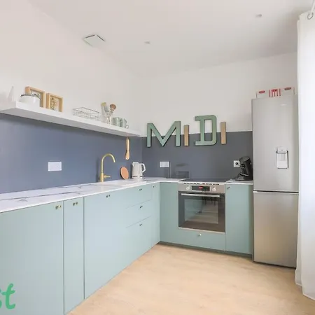 Romy's Rooms, Charming T3 Center