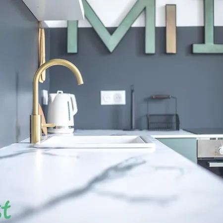 Romy's Rooms, Charming T3 Center *